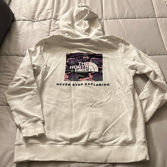 The North Face White Hoodie - Picture 7 of 9
